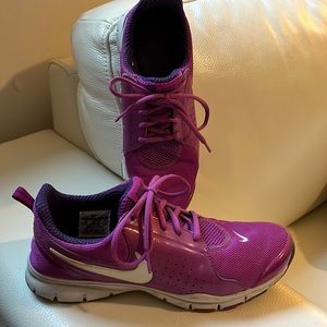 Size 10 fuchsia Nike runners